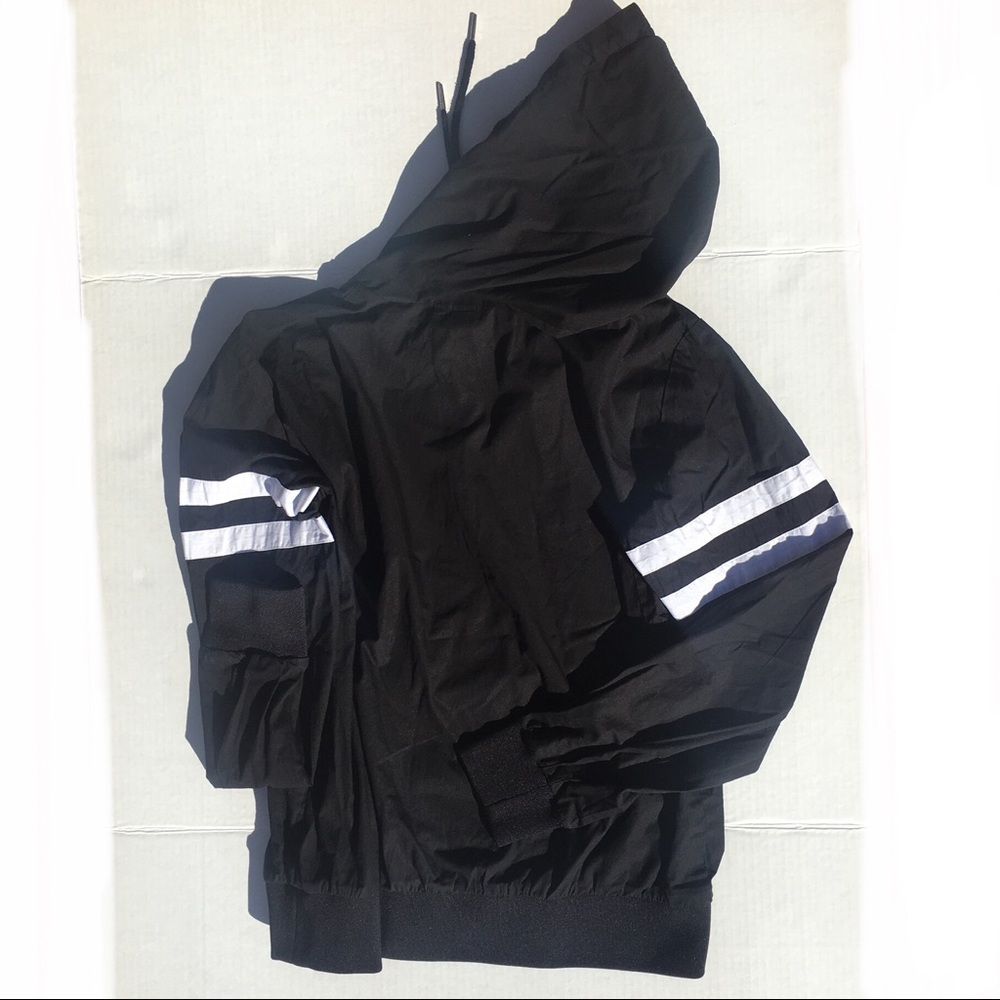 Forever 21 men’s small black half zipper jacket - Picture 2 of 7